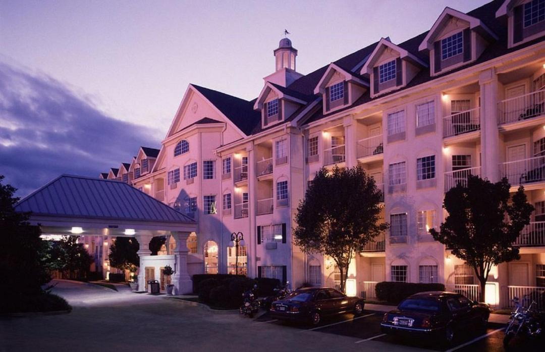 Photo of Buildings in Branson Theater District