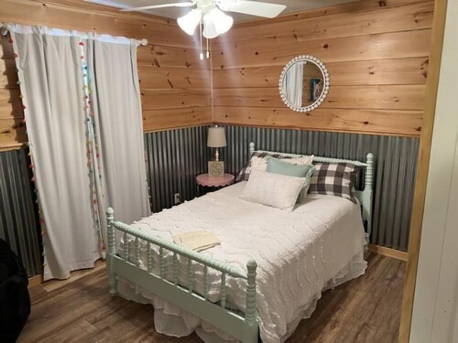 Photo of Bedroom in Van Buren