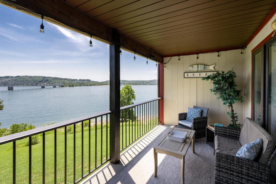 Photo of Patio Balcony in Kimberling City