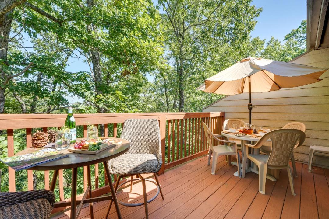 Photo of Patio Balcony in Branson West