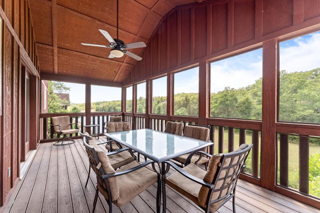 Photo of Patio Balcony in Reeds Spring