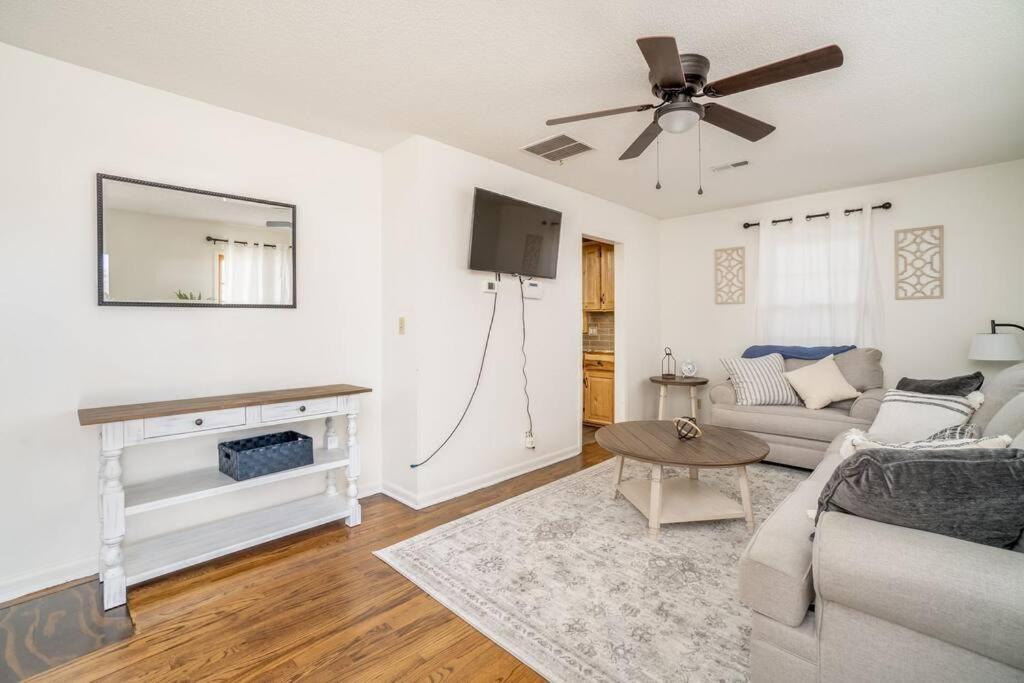 Photo of Livingroom in Wichita