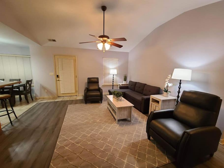 Photo of Livingroom in Branson Theater District