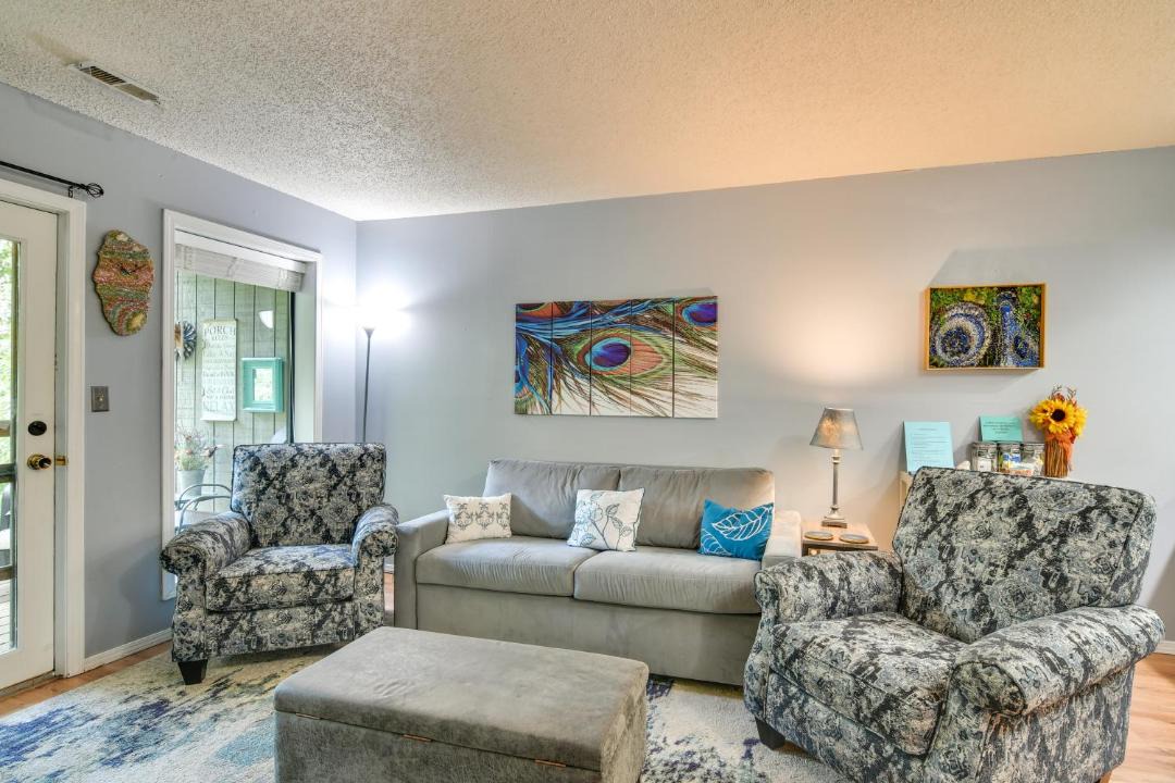 Photo of Livingroom in Notch Estates