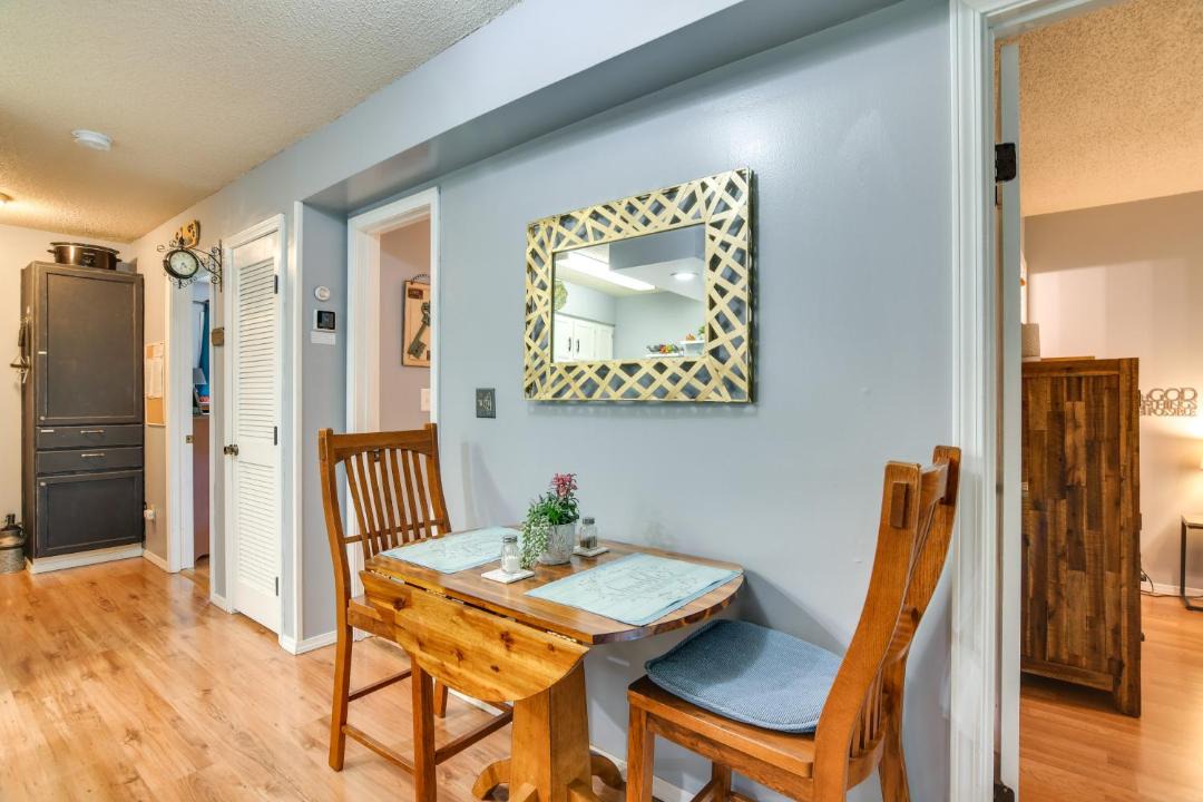 Photo of Livingroom in Notch Estates