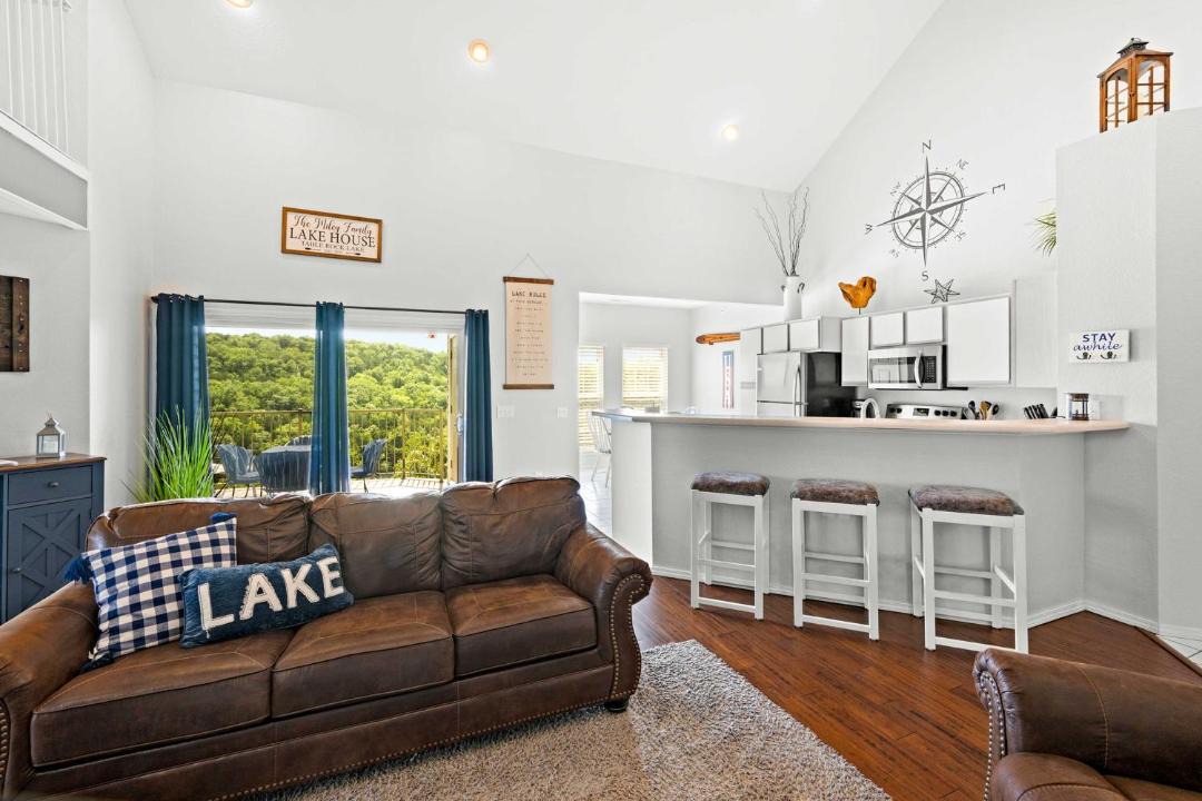 Photo of Livingroom in Kimberling City