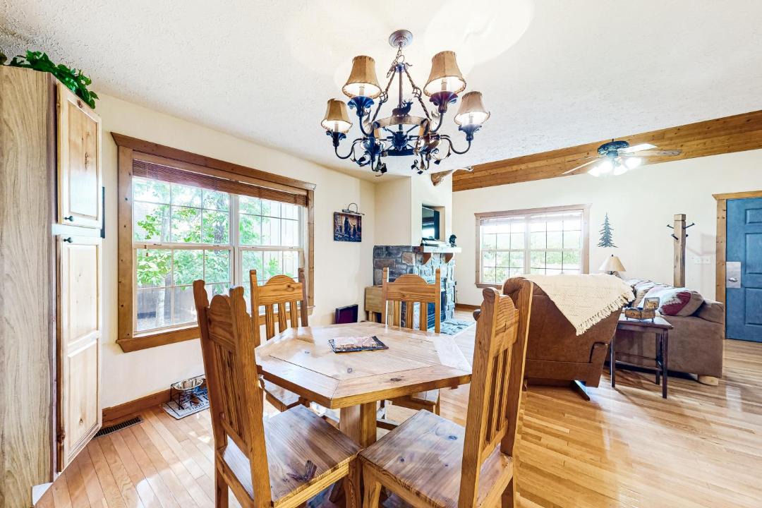 Photo of Livingroom in Reeds Spring
