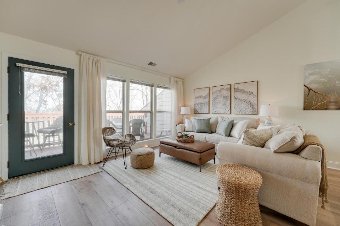 Photo of Livingroom in Branson West