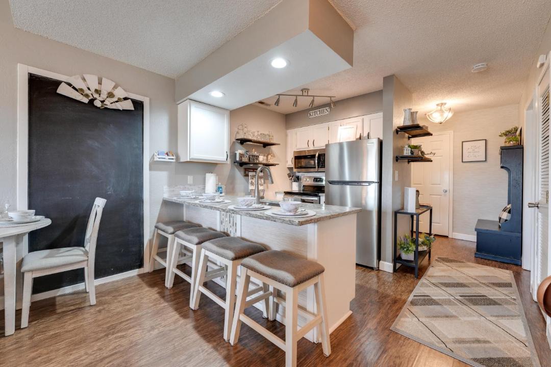 Photo of Others in Notch Estates