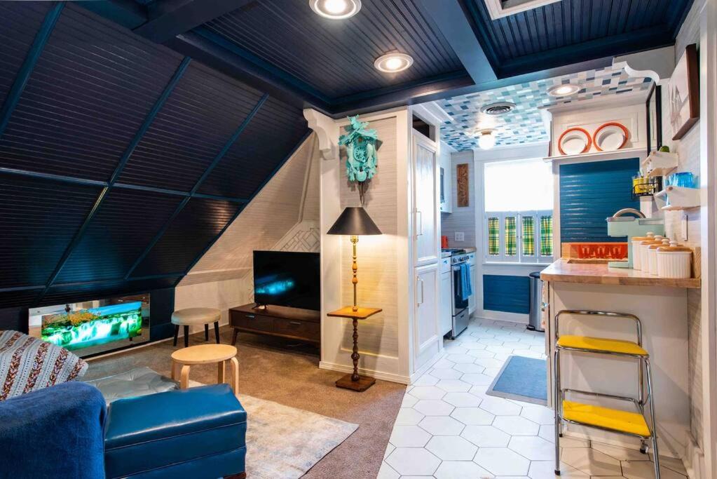 Photo of Livingroom in Old Louisville