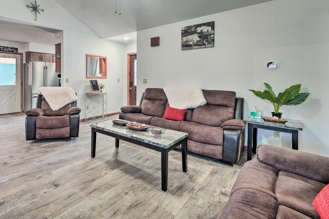 Photo of Livingroom in Branson West