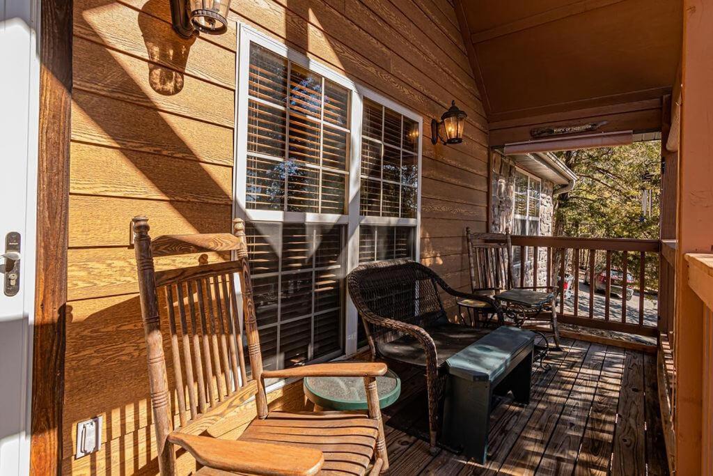 Photo of Patio Balcony in Branson West