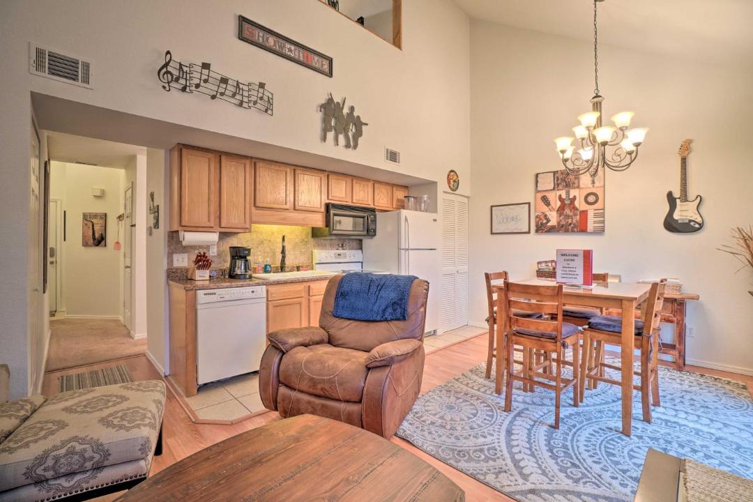 Photo of Livingroom in Table Rock