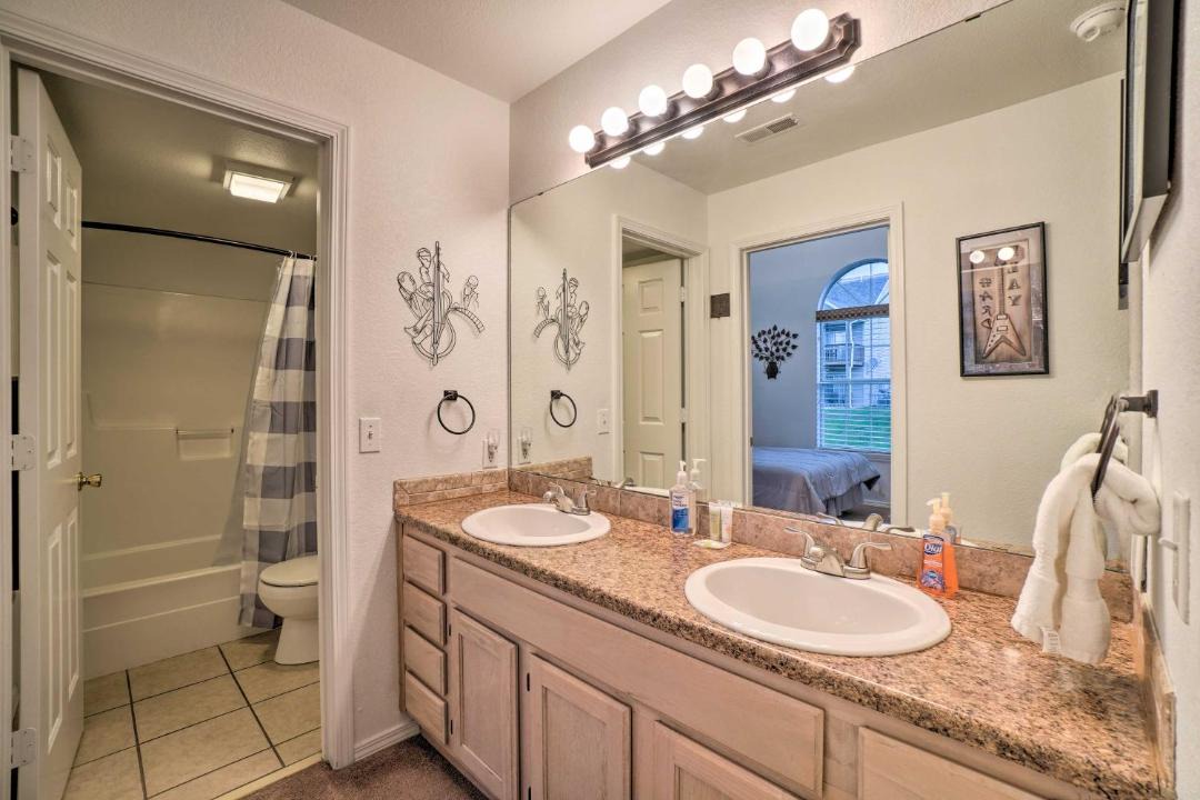 Photo of Bathroom in Table Rock