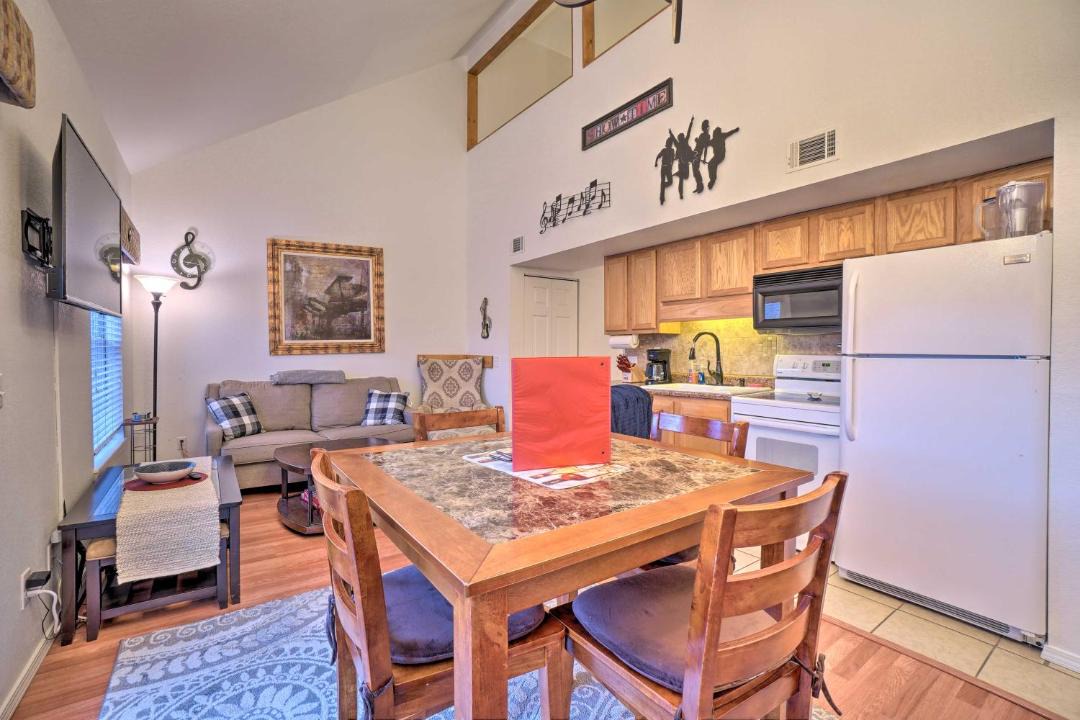 Photo of Livingroom in Table Rock