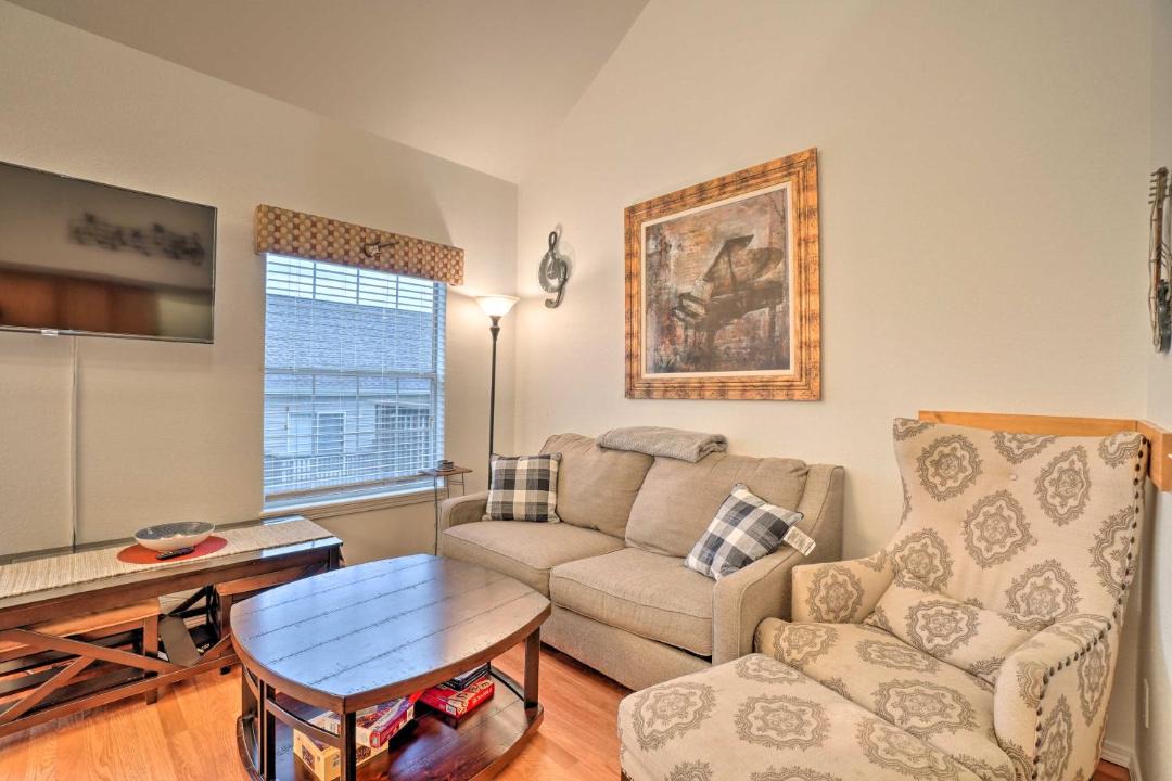 Photo of Livingroom in Table Rock