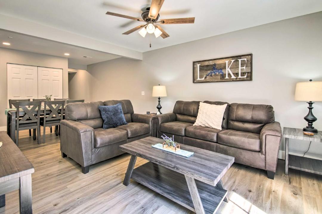 Photo of Livingroom in Kimberling City