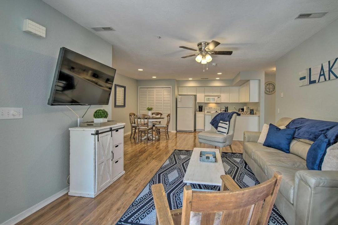 Photo of Livingroom in Kimberling City