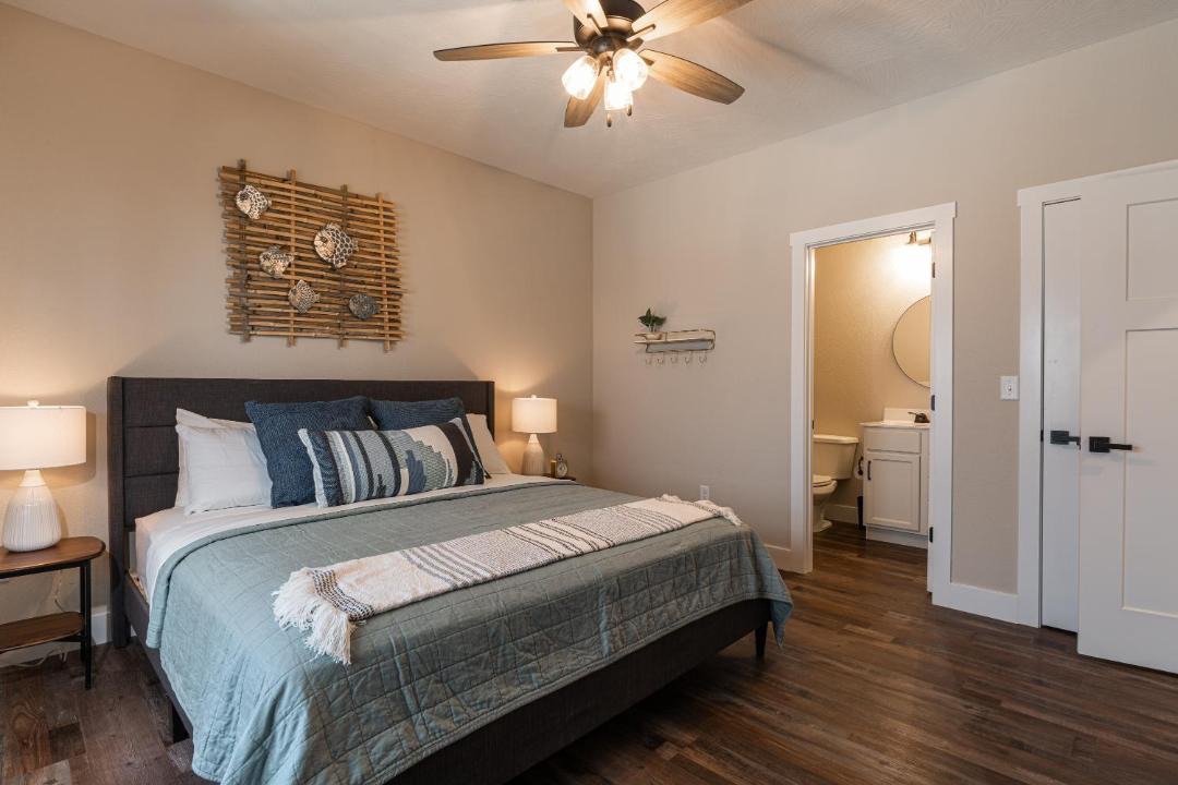Photo of Bedroom in Hollister