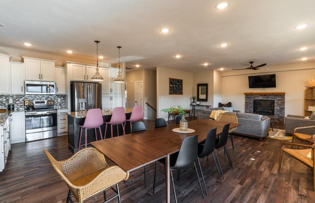 Photo of Livingroom in Hollister