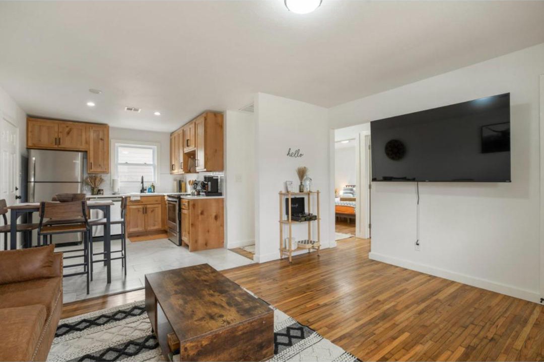 Photo of Livingroom in Broken Arrow
