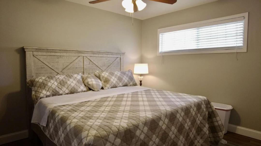 Photo of Bedroom in Branson Theater District