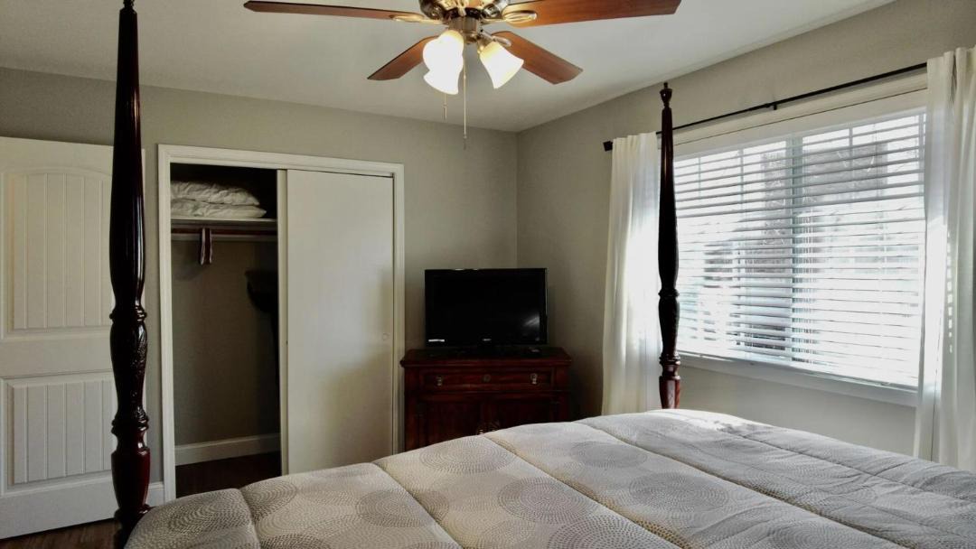 Photo of Bedroom in Branson Theater District