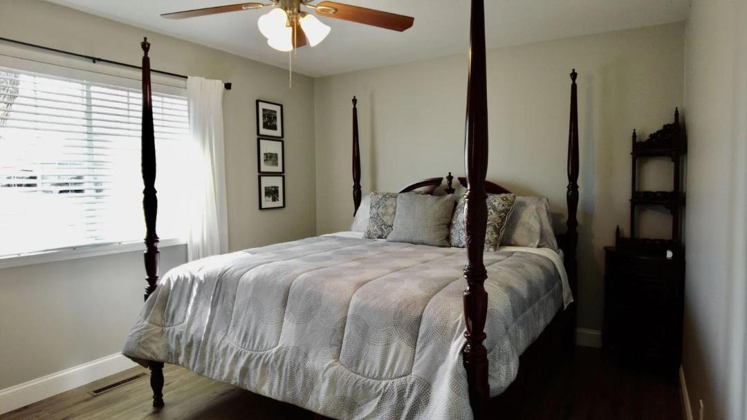 Photo of Bedroom in Branson Theater District