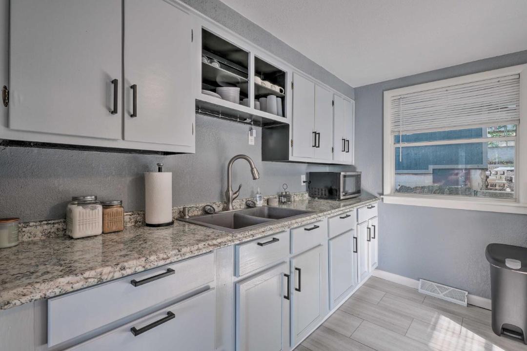 Photo of Kitchen in Rockaway Beach