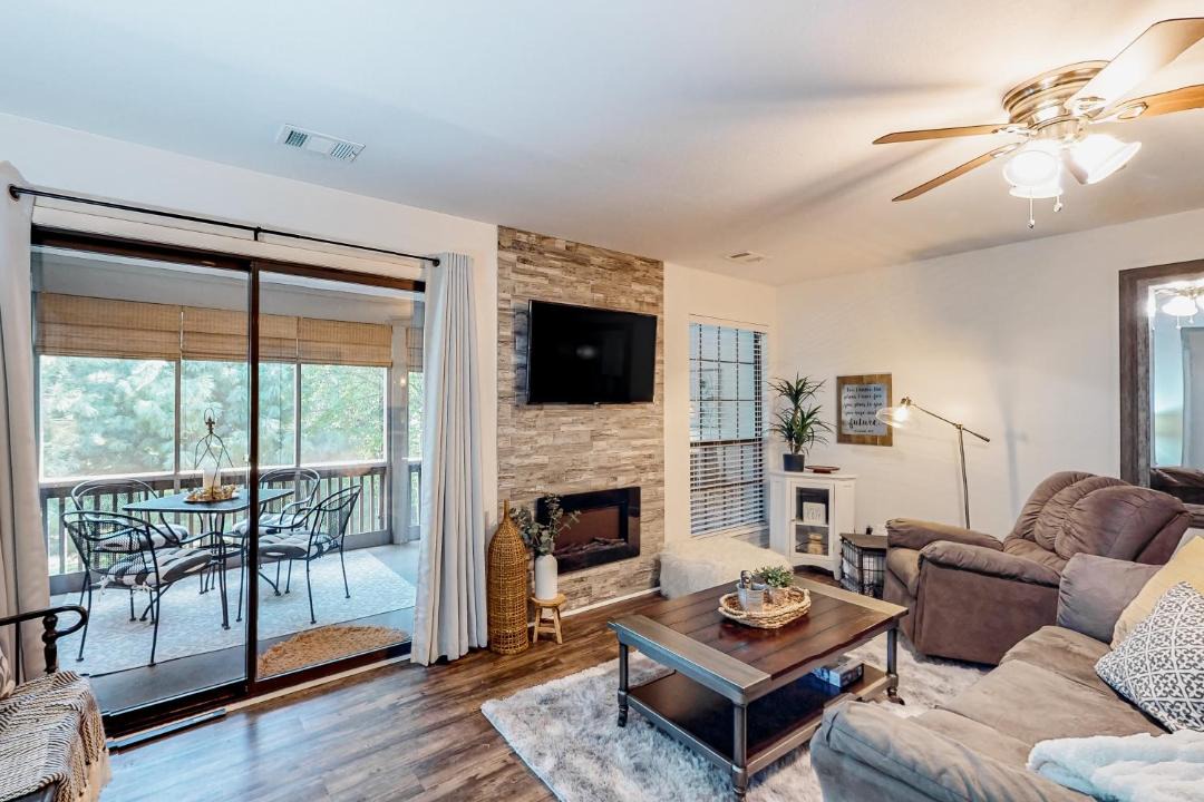 Photo of Livingroom in Table Rock