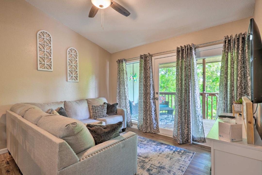 Photo of Livingroom in Notch Estates