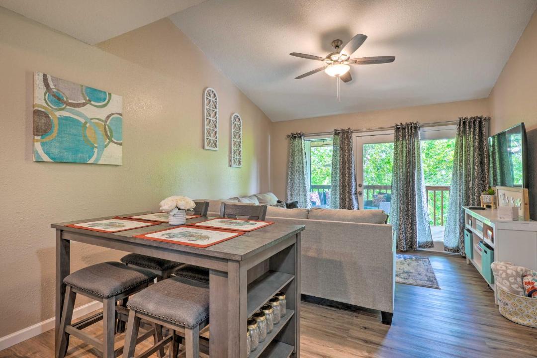 Photo of Livingroom in Notch Estates