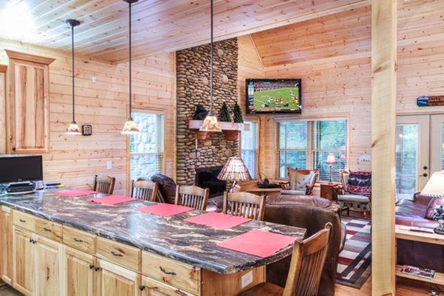 Photo of Livingroom in Cosby