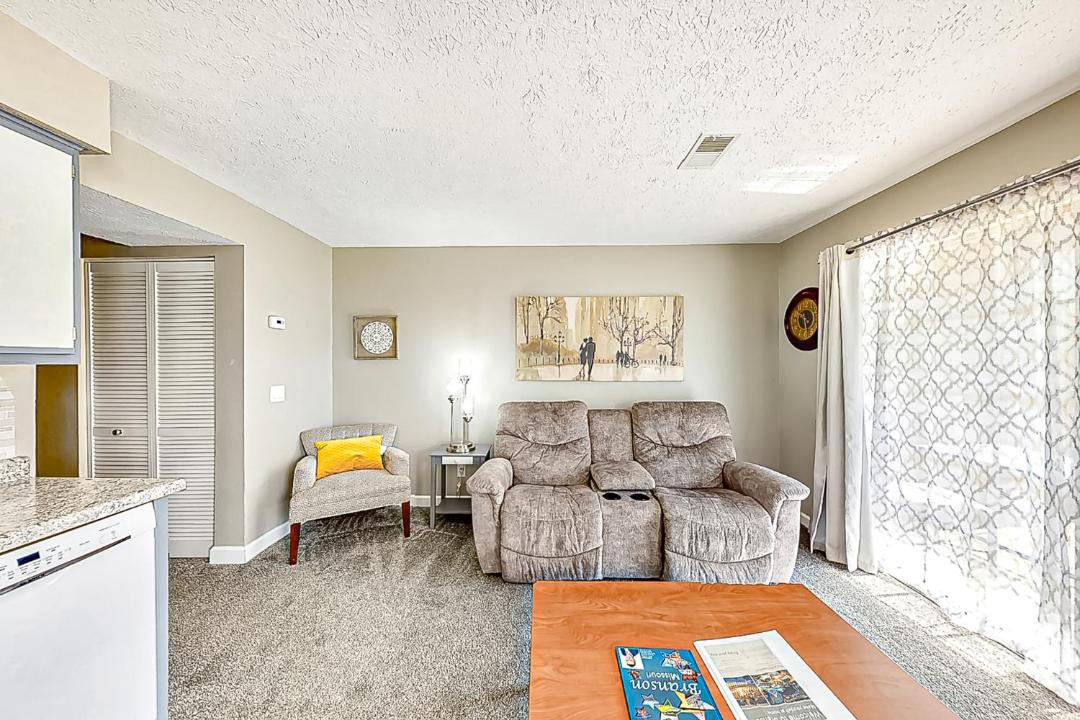 Photo of Livingroom in Table Rock