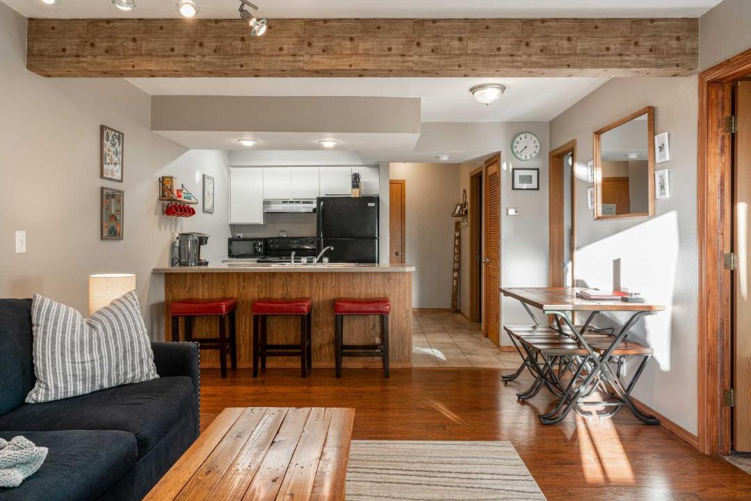 Photo of Others in Notch Estates