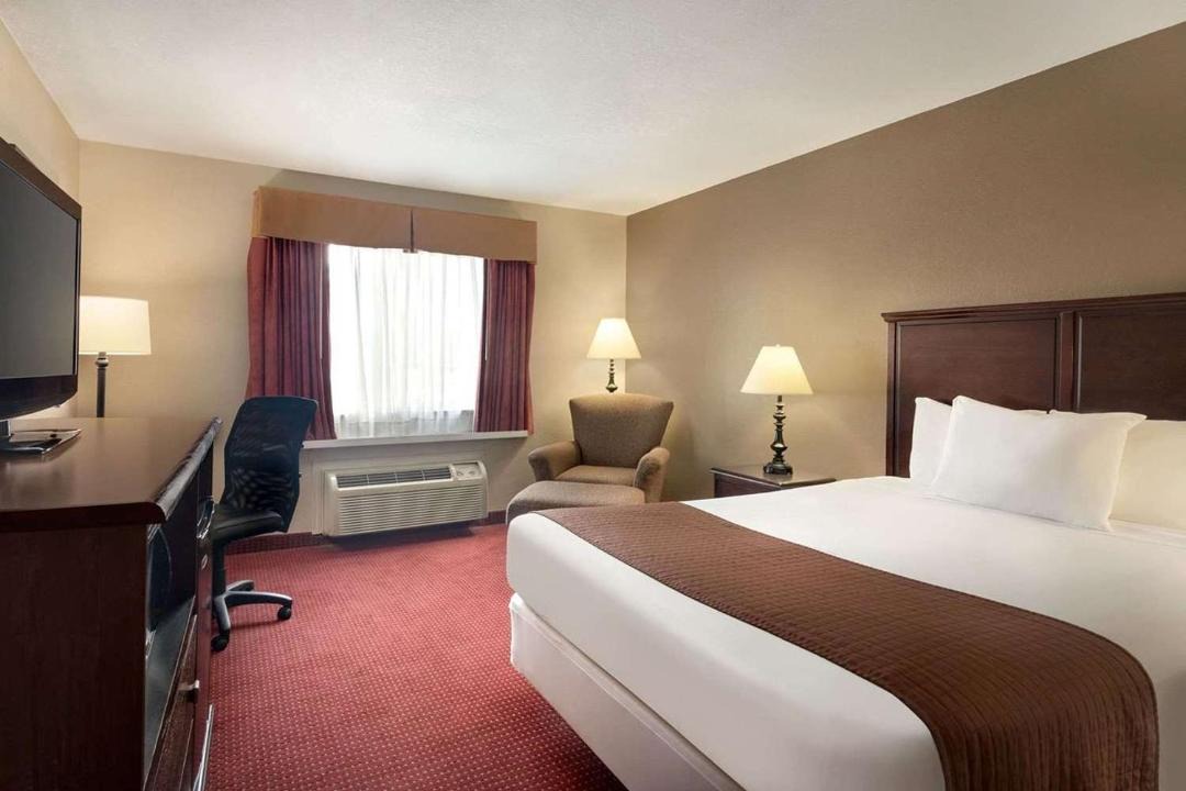 Photo of Bedroom in Shawnee Heights