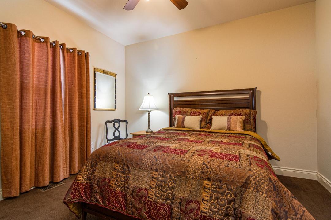 Photo of Bedroom in Branson