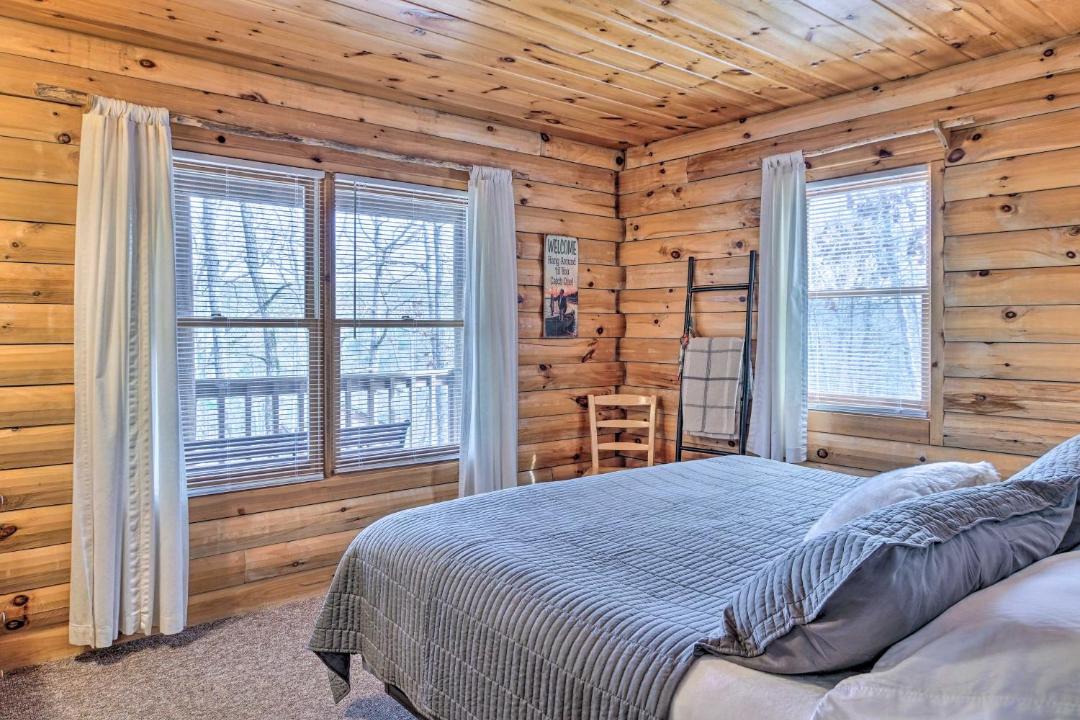 Photo of Bedroom in Shell Knob