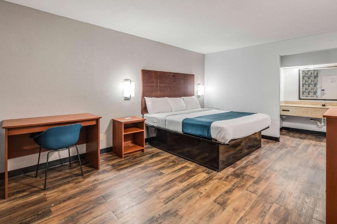 Photo of Bedroom in Tupelo