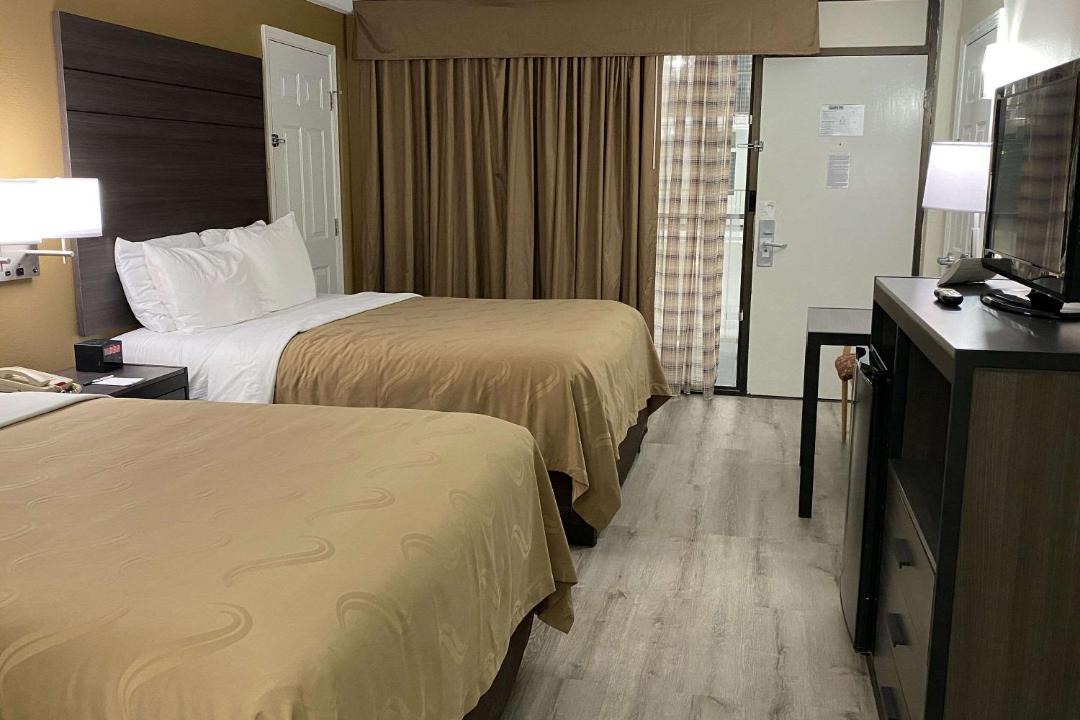 Photo of Bedroom in Branson Theater District