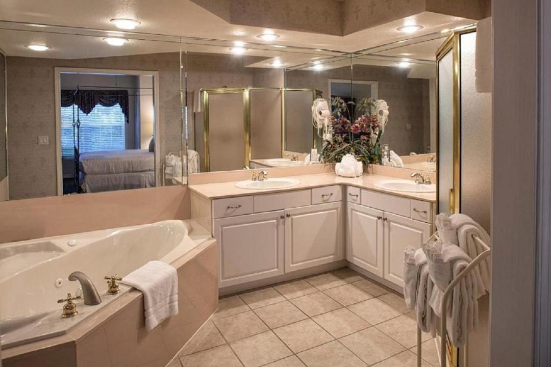 Photo of Bathroom in Branson