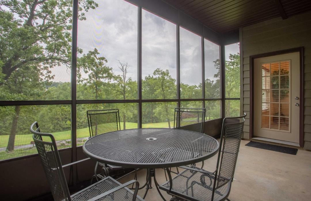 Photo of Patio Balcony in Branson West