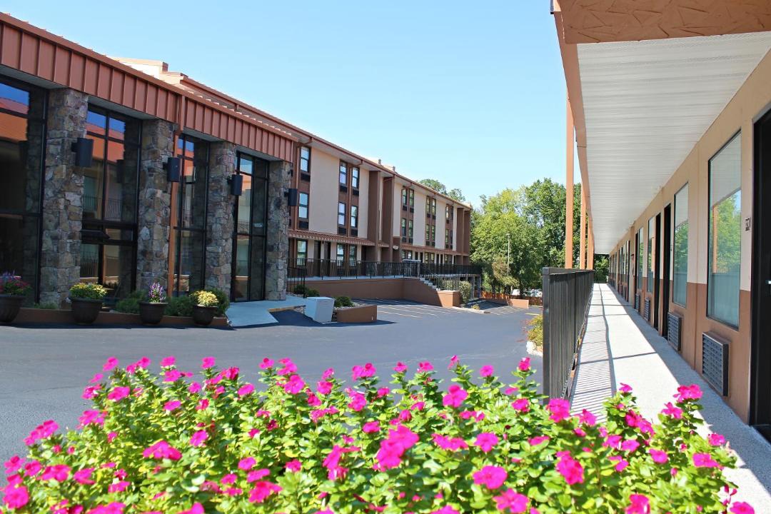Photo of Others in Branson Theater District