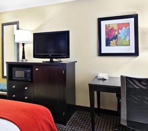 Holiday Inn Express Fort Grove Ihg Hotel 