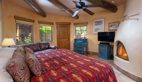 King Room - Taos Pueblo