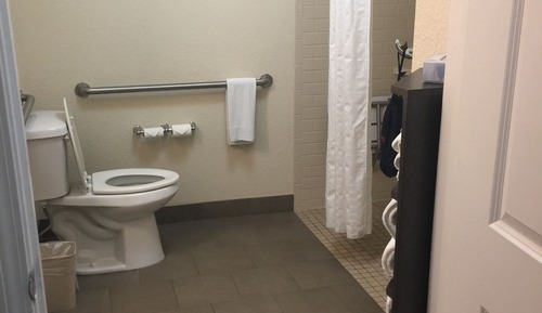 Studio Suite, 2 Queen Beds, Roll-in Shower (Communications)