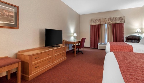 Room, 2 Queen Beds, Non Smoking, Pool View