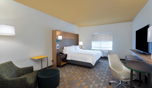 Standard Room, 1 King Bed, Accessible (Mobility, Accessible Tub)