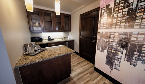 Suite, Tower (Cherokee Hard Rock)