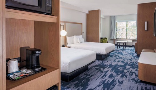 Suite, Multiple Beds (Mobility Accessible, Tub)